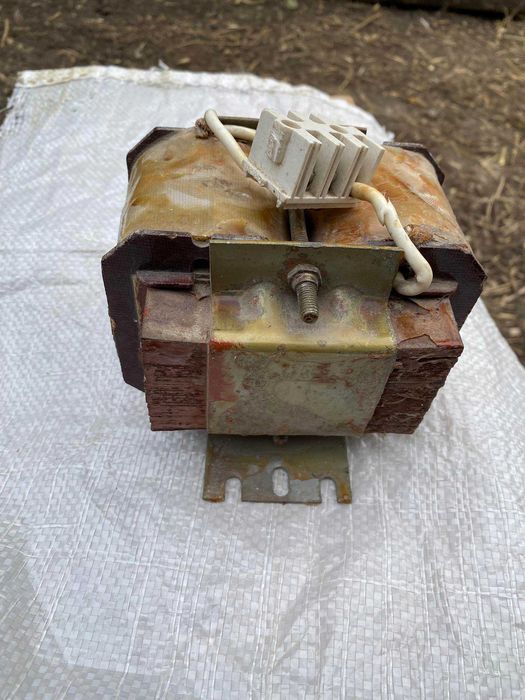 електродроселя 400- 250- 80-65 Вт- концевики-виключателі 220 В