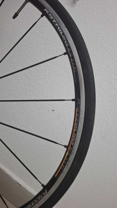 Bicicleta de estrada em carbono Scott CR1 Pro