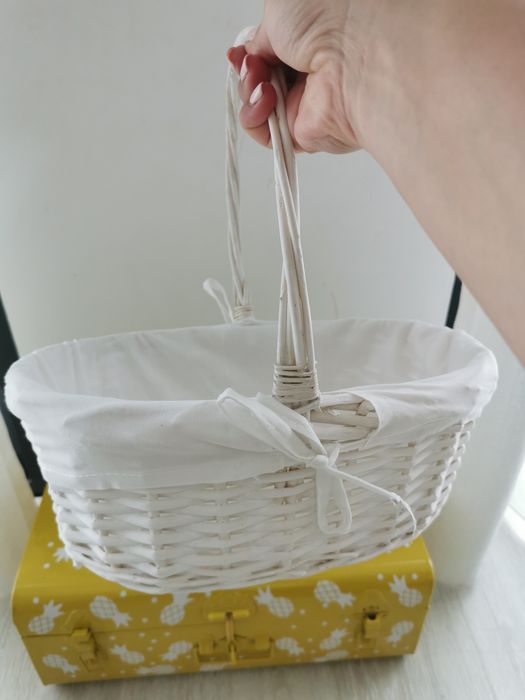 Wicker Basket Lined with Fabric64751794751874122