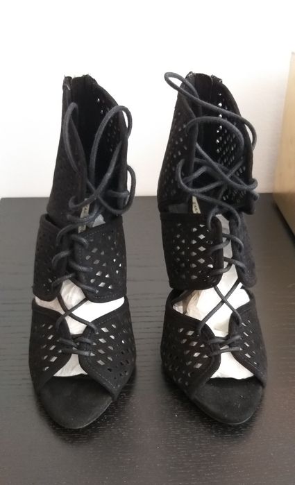 Botins Zara e Pull&Bear