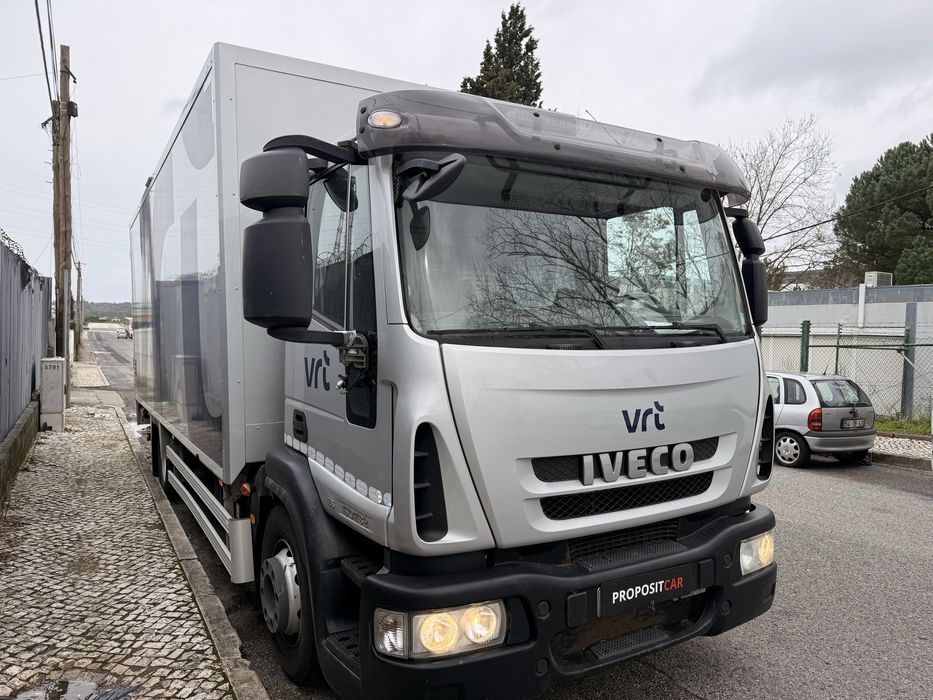 IVECO 15Ton 320cv 2016 COMO NOVA APENAS 71.000km ###OPORTUNIDADE###