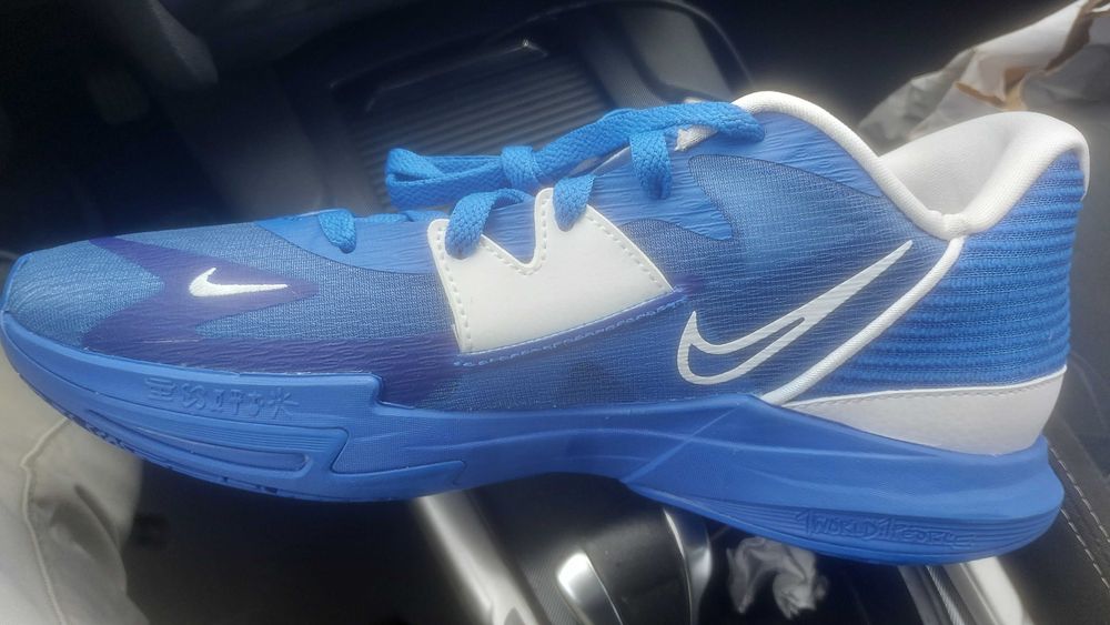 Nike super nova Kyrie Low