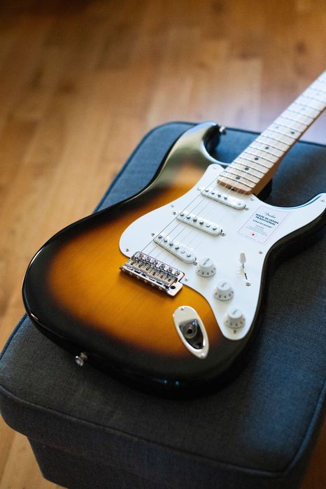 Fender Japan Traditional 50s Stratocaster Maple 2Color Sunburst (NOWY)