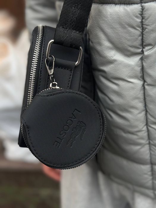 Сумка Lacoste через плече екошкіра чорна