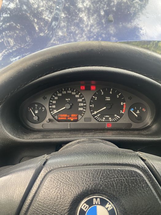 BMW e36 sedan 316i 1997r wszystkie czesci montrealblau