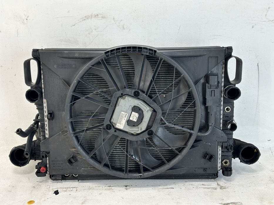 Mercedes E W211 chłodnice wentylator komplet pas przedni 2.2 Cdi