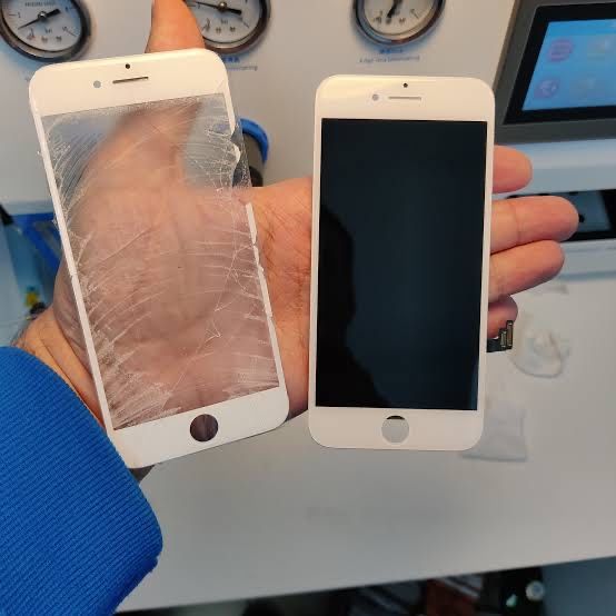 Заміна скла дисплея ремонт мобільно пристрою iphone всі моделі замена стекла екрана