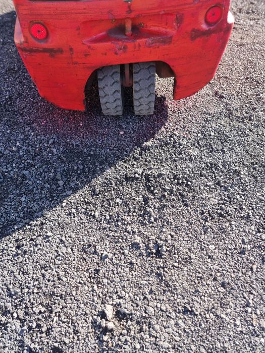 Empilhador linde 16 elétrico,bateria nova com enchimento automático