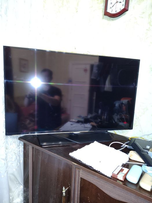 LED Телевизор самсунг UE40H5500AK