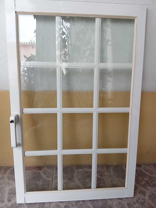 Janela Aluminio - Vidro duplo com quadrículas + Rede Mosquiteira.64738206624259123