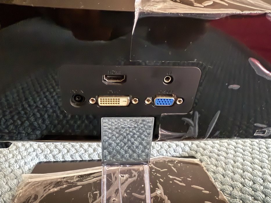 Monitor LED LCD LG com ecrã widescreen de 23”64752179597826122