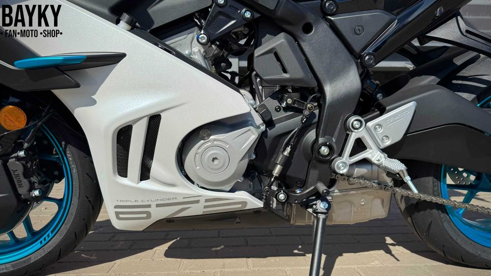 Мотоцикл CFMOTO 675SR-R
