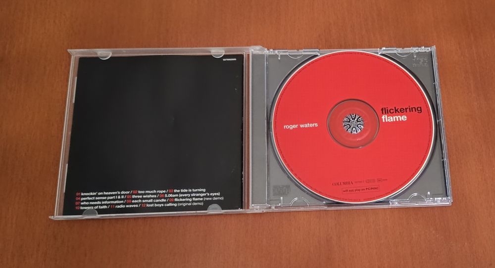 6 CDs de Pink Floyd e Roger Waters como Novos.