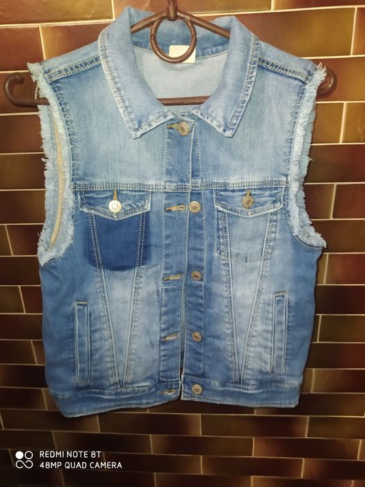 Джинсова безрукавка