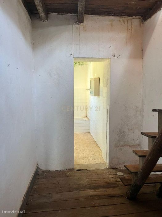 Moradia para Restaurar | Centro de Alvaiázere | Leiria