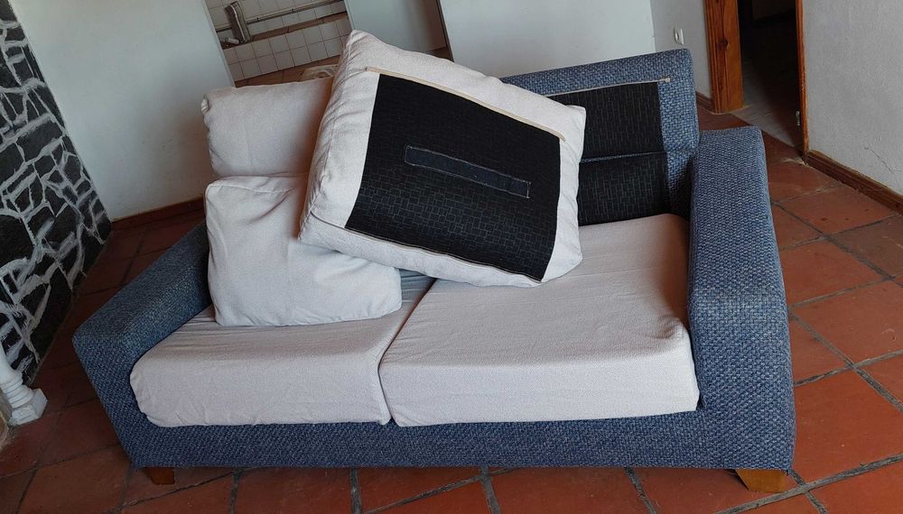 Sofá elegante 3 lugares