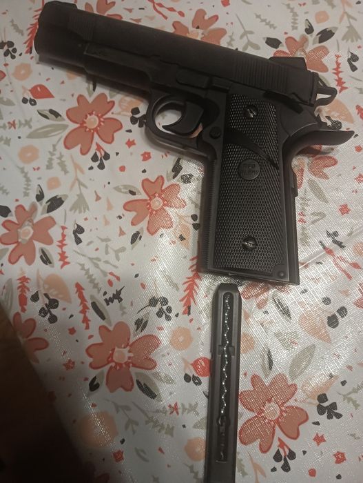 Pistola airsoft replica full metal