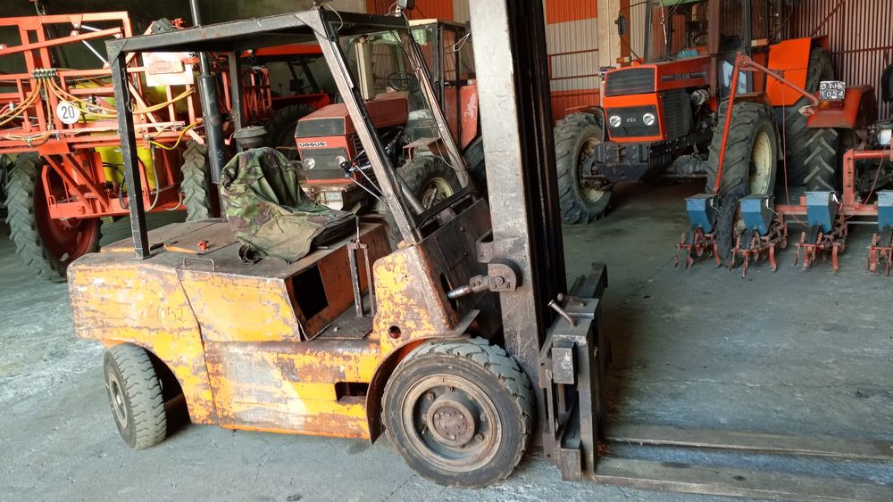 Wózek widłowy bułgar