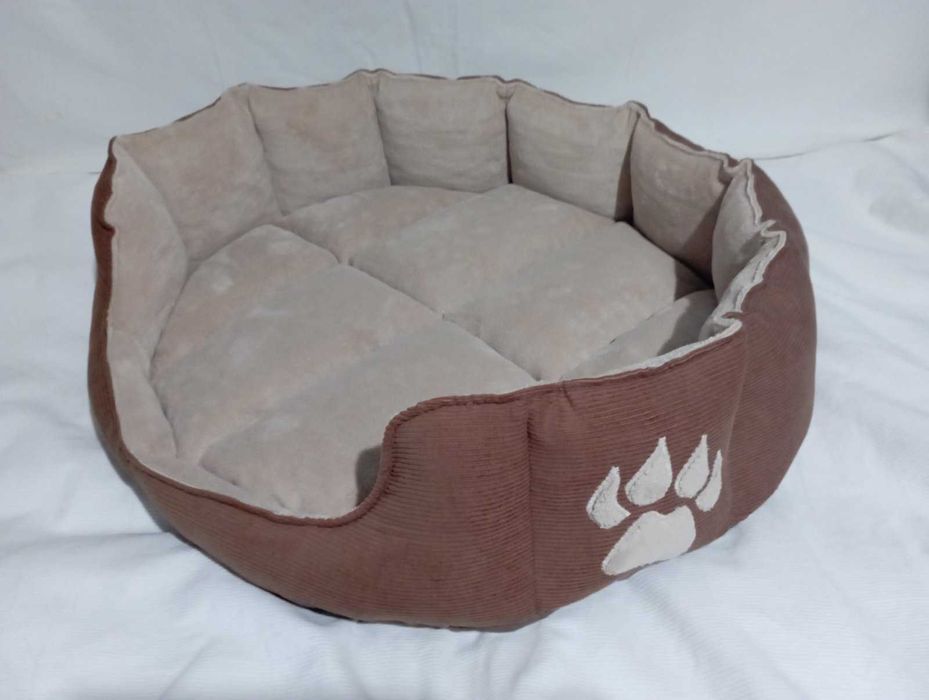 Лежак для котів і собак, можливо, з іменем