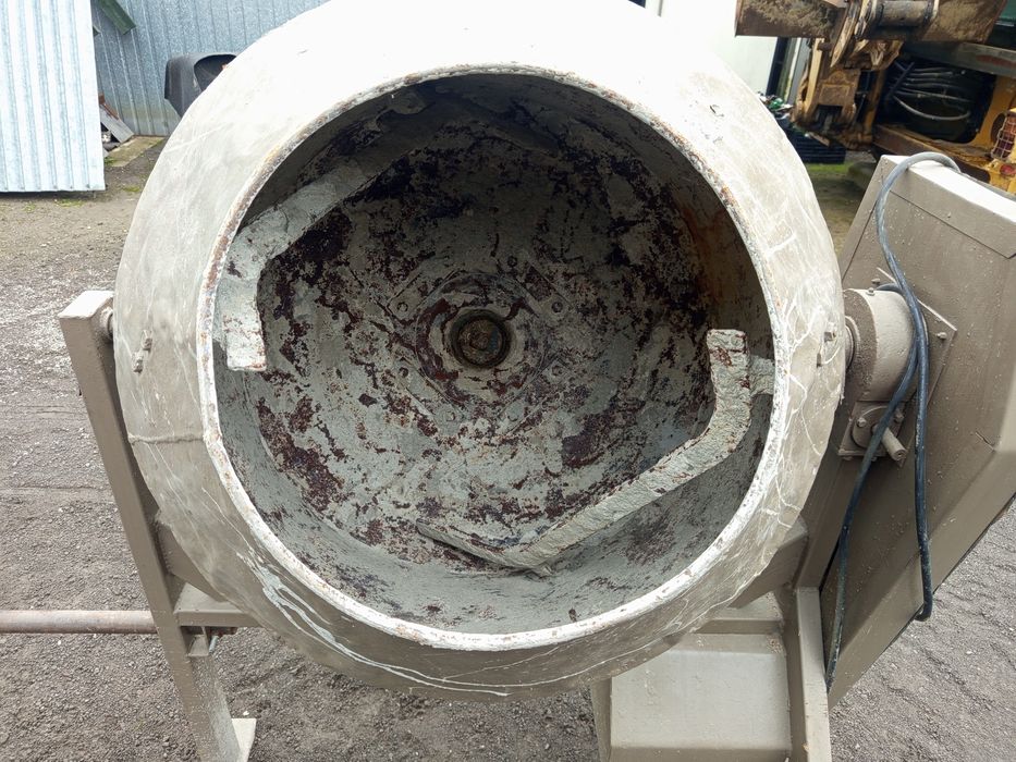 Betoniarka  Duża 150 L na 220v-400V