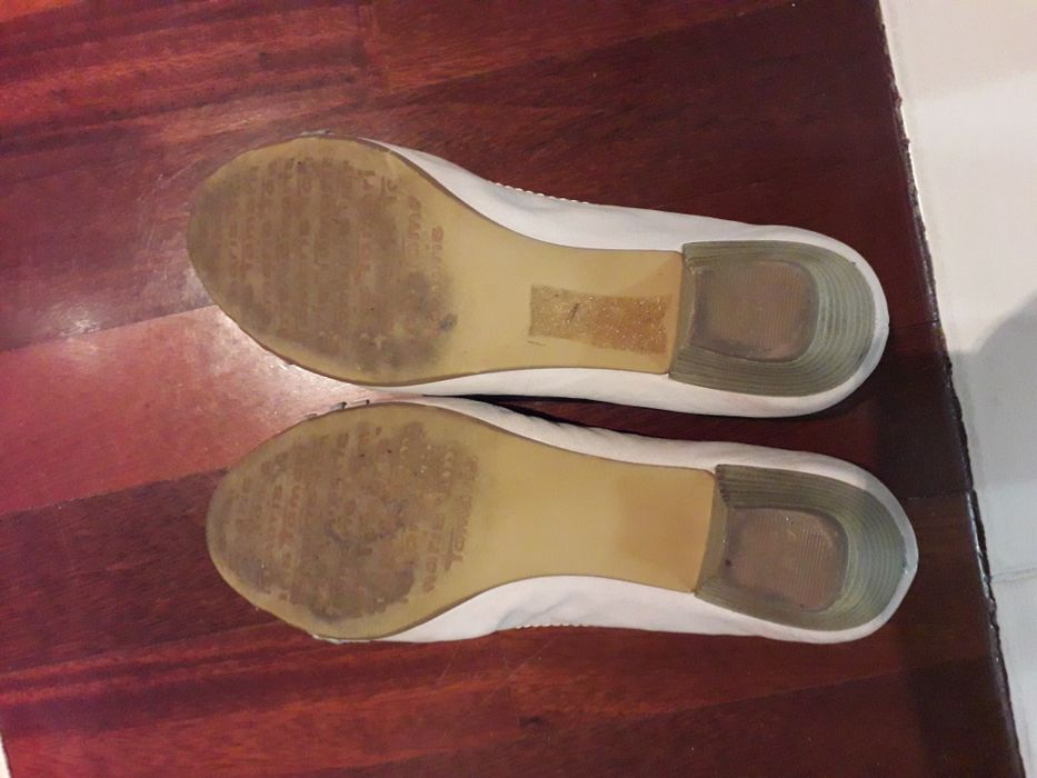 Sapatos em pele Tamaris