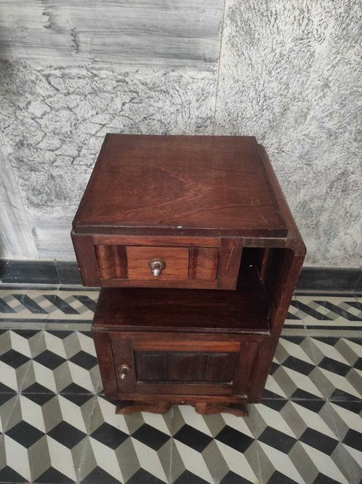 Mesas de cabeceira vintage64730156074754122