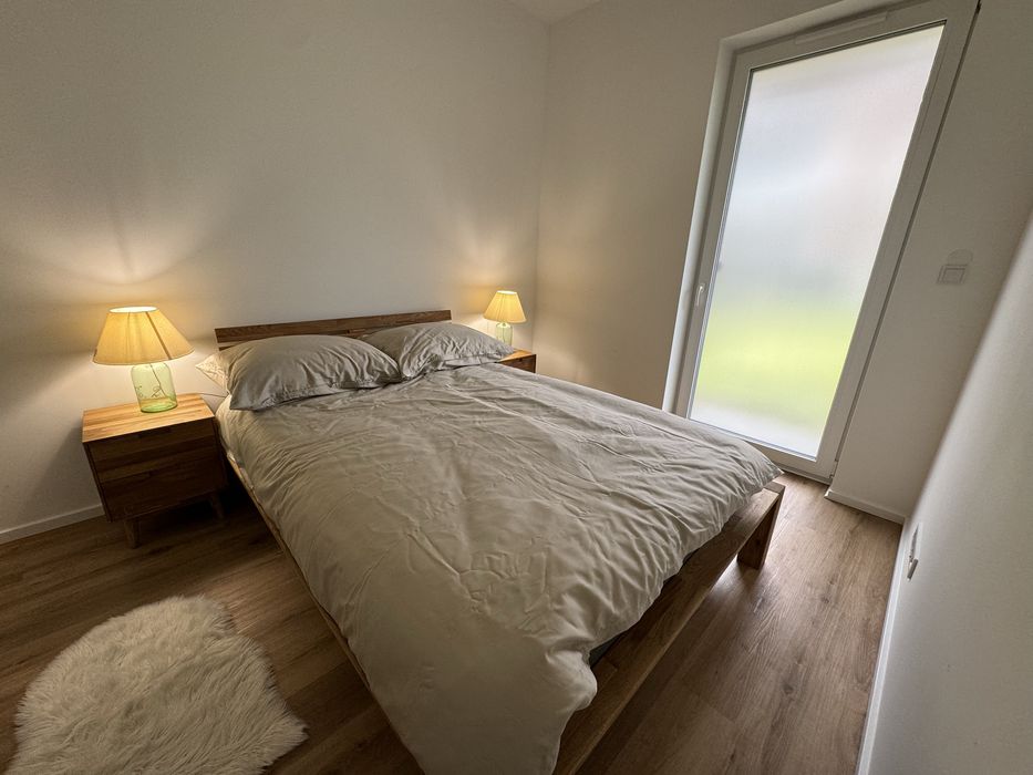 Bezposrednio 55 mkw, spacerowa 74