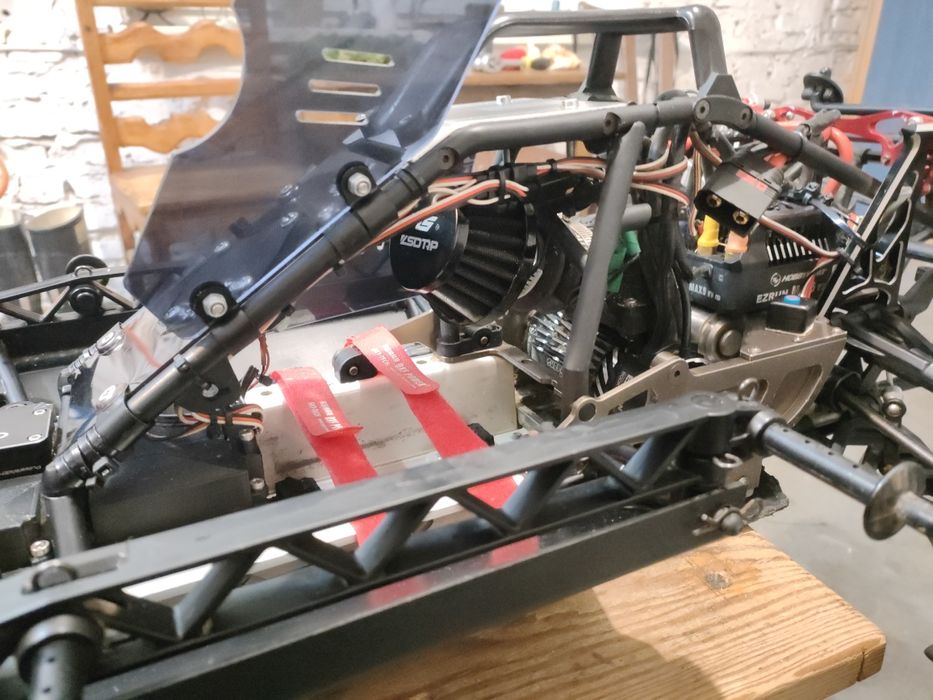 Model RC Baja 5T HW max5 g2 silnik 800 kv 8s elektryk (hpi,rofun)