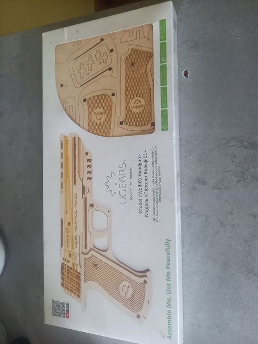 Drewniany pistolet kekcjonerski do samodzielnego montażu