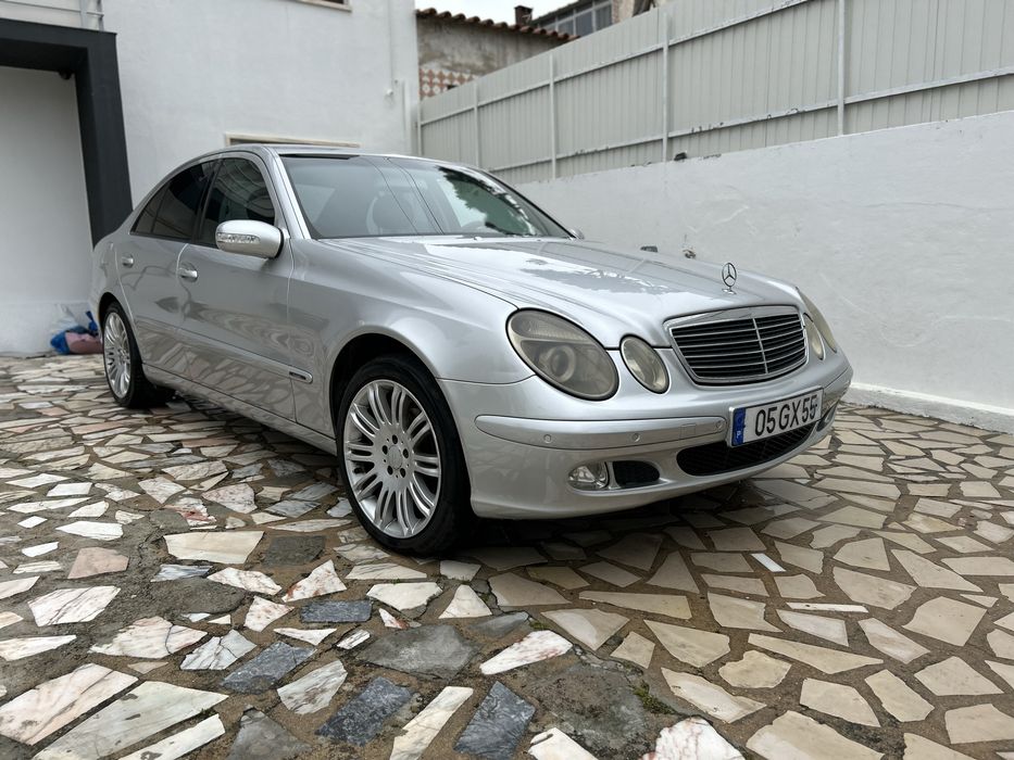 Mercedes-bens E270