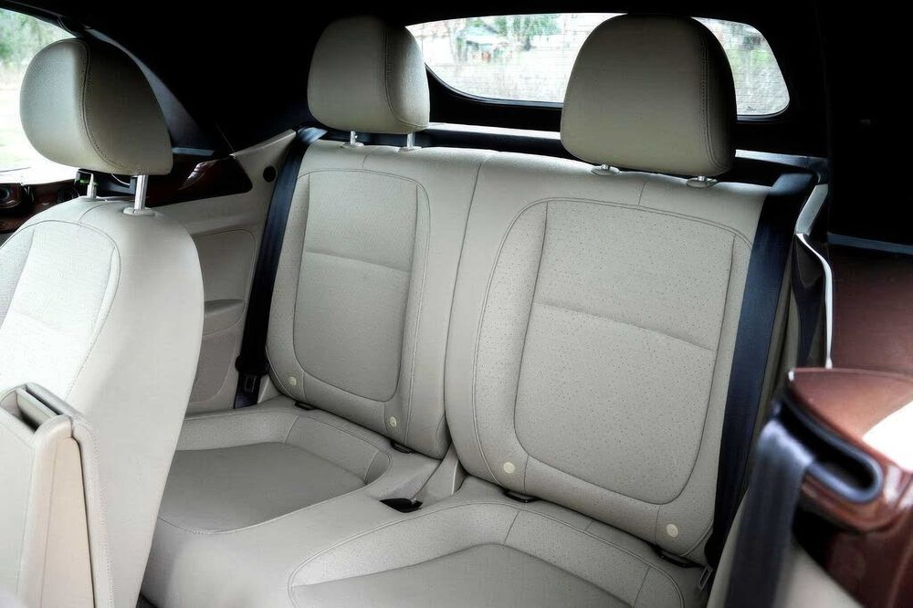 Volkswagen Beetle SE Convertible      2017