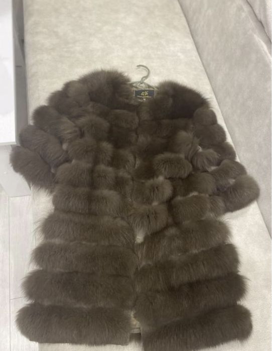 Шуба песцова натуральна в трендовому кольорі