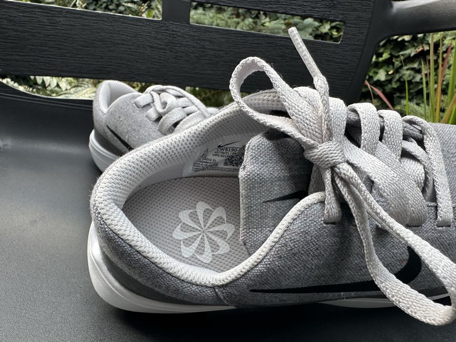 Adidasy r. 38 NIKE materiał NOWE