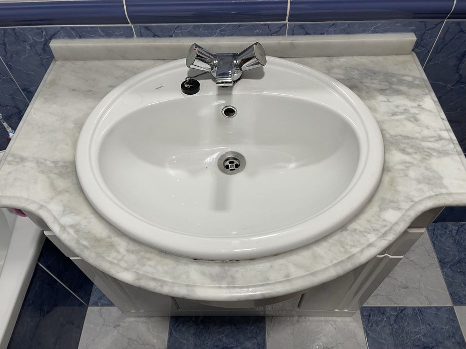 Lavatorio + tampo pedra + torneira