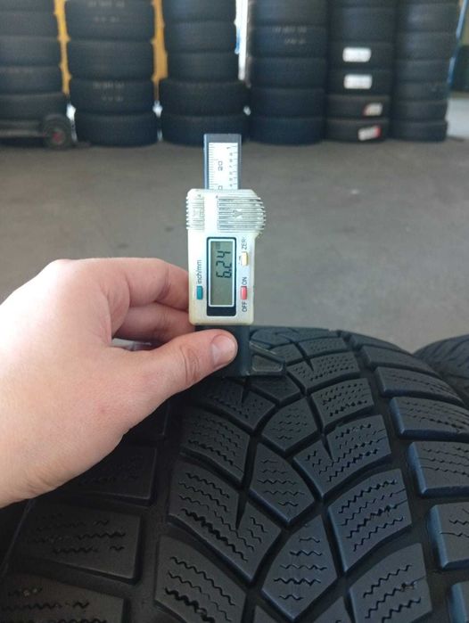 Goodyear Ultragrip Performance R16 215/60 шини зимові комплект 4шт
