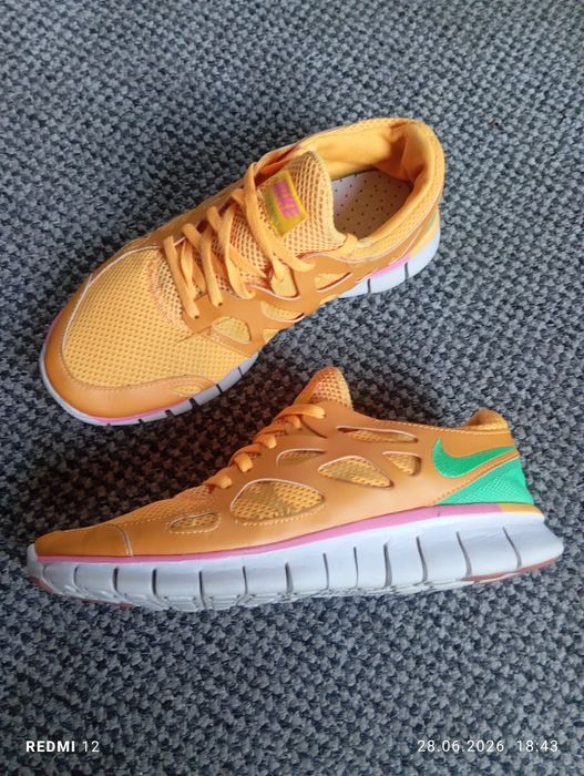 Buty damskie sportowe do biegania Nike Free Run 2 r. 38