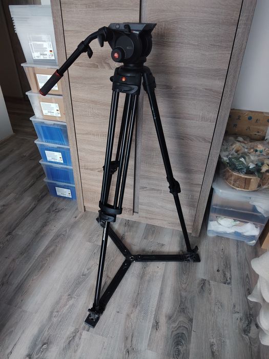 Statyw Manfrotto 546B z głowicą Manfrotto 504 HD