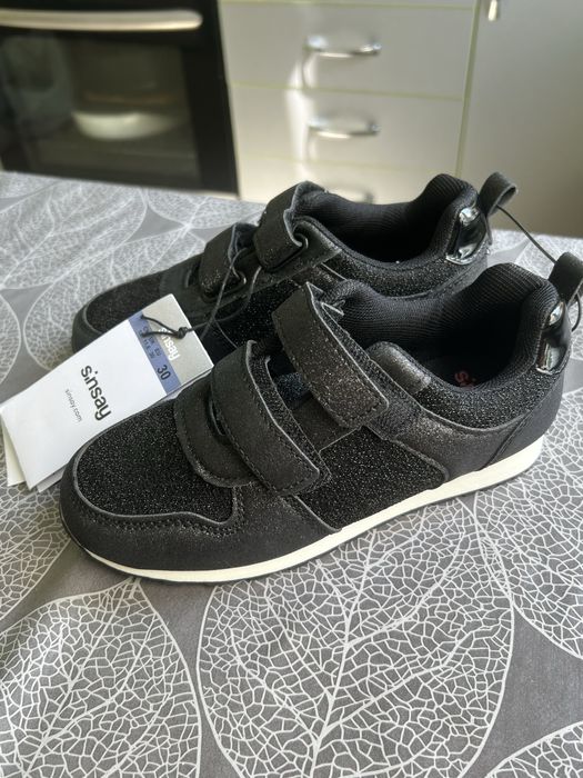 Нові кросівки 30 р.