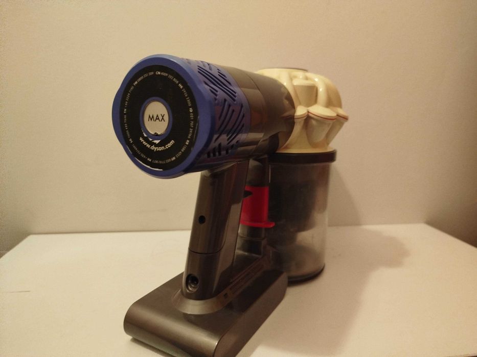 odkurzacz Dyson bezprzewodowy stan nieznany.brak ładowarki