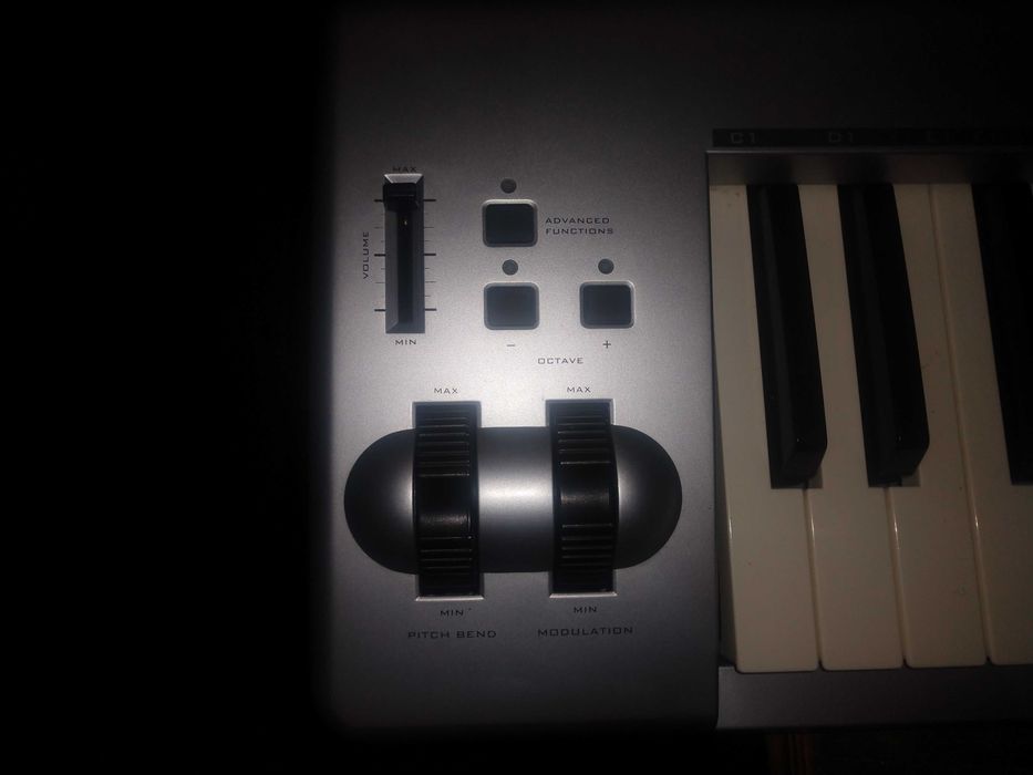 Міді-контроллер M-Audio KEYSTATION 61