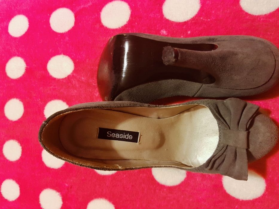 Sapatos tipo camurça