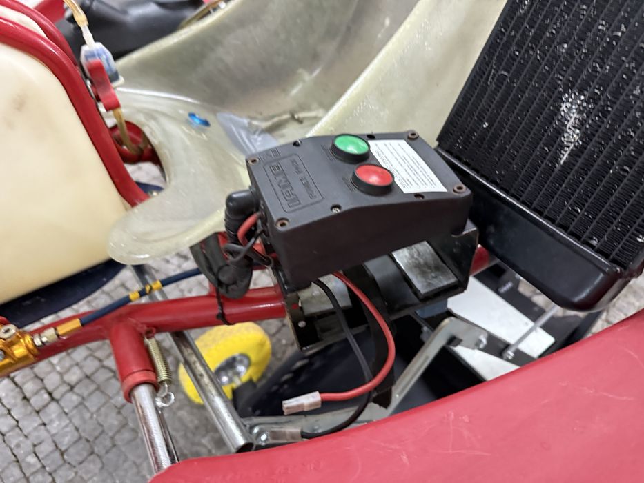 Kart Birel com Iame Leopard 125cc