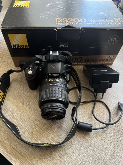 Дзеркальний фотоапарат Nikon D3200 kit 18-55