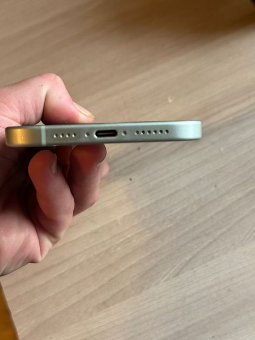 Telefon iphone 15 plus