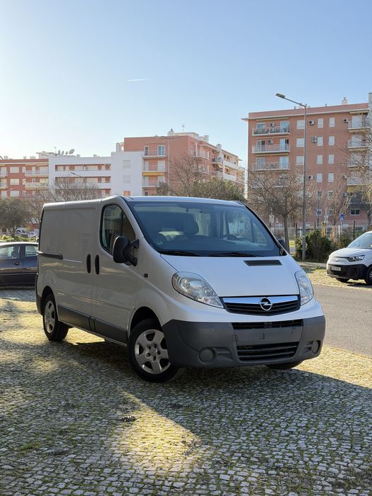 Opel vivaro 2.0d 2013