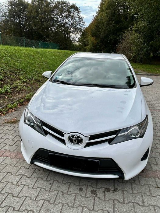 Samochód Toyota Auris