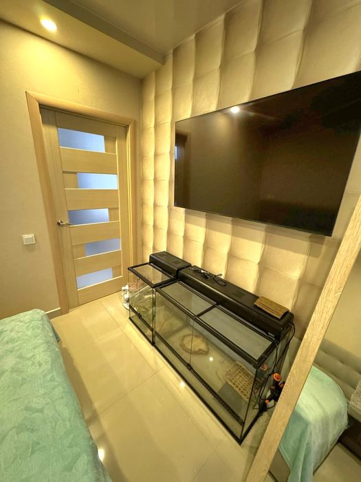 Продам  2 кімн.квартиру пр.Аерокосмічний,52