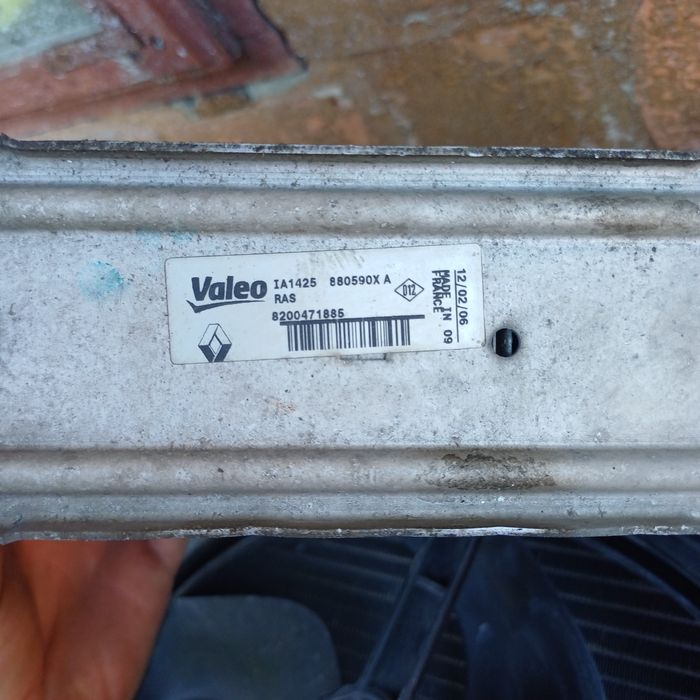 Renault clio 3 05-12r 1.5 dci радіатор інтеркулера інтикуляр інтеркул