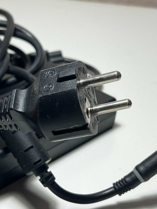 Блок живлення для ноутбуків Dell на 130 Ватт 7,4х5,0 мм (19.5V, 6.7A)