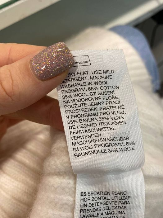 Светр жіночий тепленький